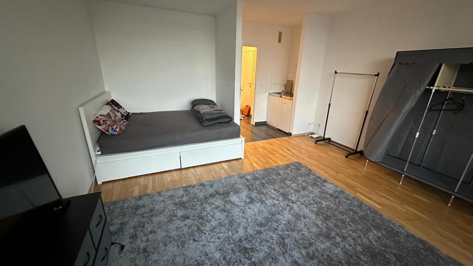 Small Cozy In Apartment Köln